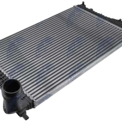 Intercooler, chladič plniaceho vzduchu VW BEETLE (5C) (11-) 2.0 TDI, GOLF VI (5K) (08-) 2.0 TDI, JETTA III (1K2) (05-) 2.0 TDI, JETTA IV (162, 163) (10-) 2.0 TDI