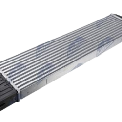 Intercooler, chladič plniaceho vzduchu NISSAN NV 400 (M20) (10-) 2.3 CDTI, MOVANO B (10-) 2.3 CDTI, MASTER III (10-) 2.3 CDTI (MAN / AUT, AC +/-, DIESEL)